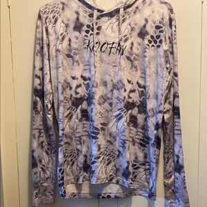 EKPOTAN Hooded Long Sleeve Shirt